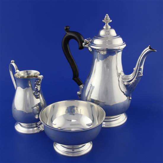 An early 20th century 18th century style Indian Colonial silver three piece tea set by Hamilton & Co, Calcutta, gross 40 oz.